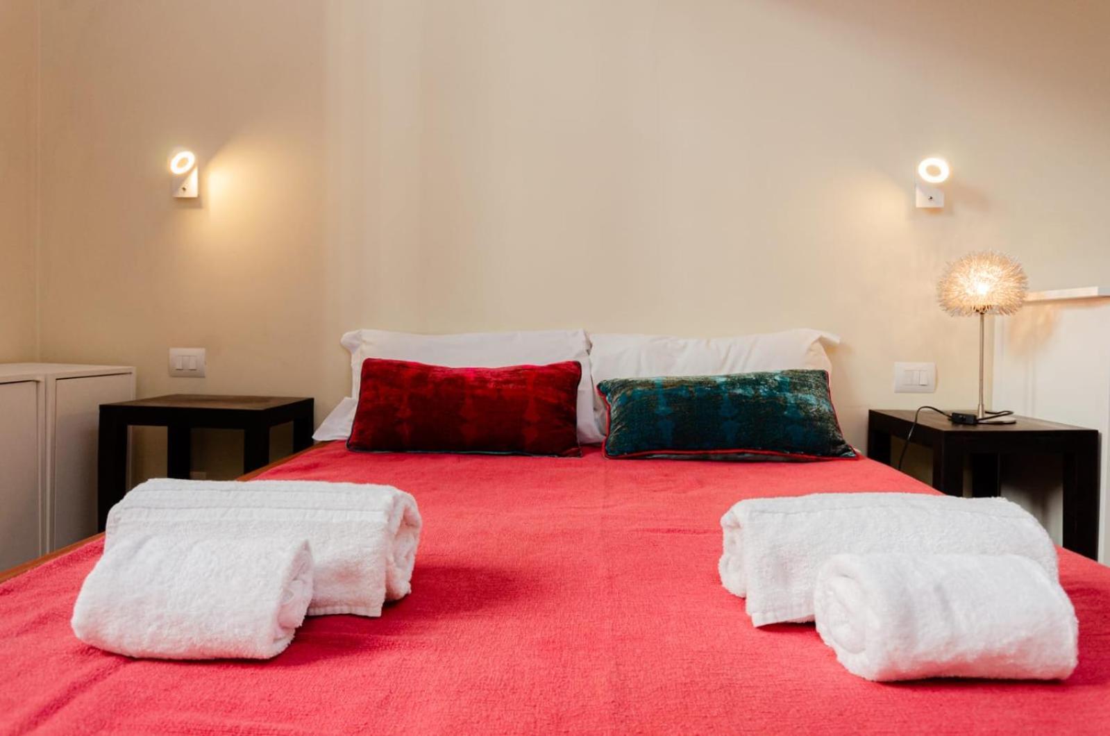 Luxury 3 Fiat, Ariberto Home, Tra Centro Storico Di E Navigli, Con Spaziosa Jacuzzi Apartment *