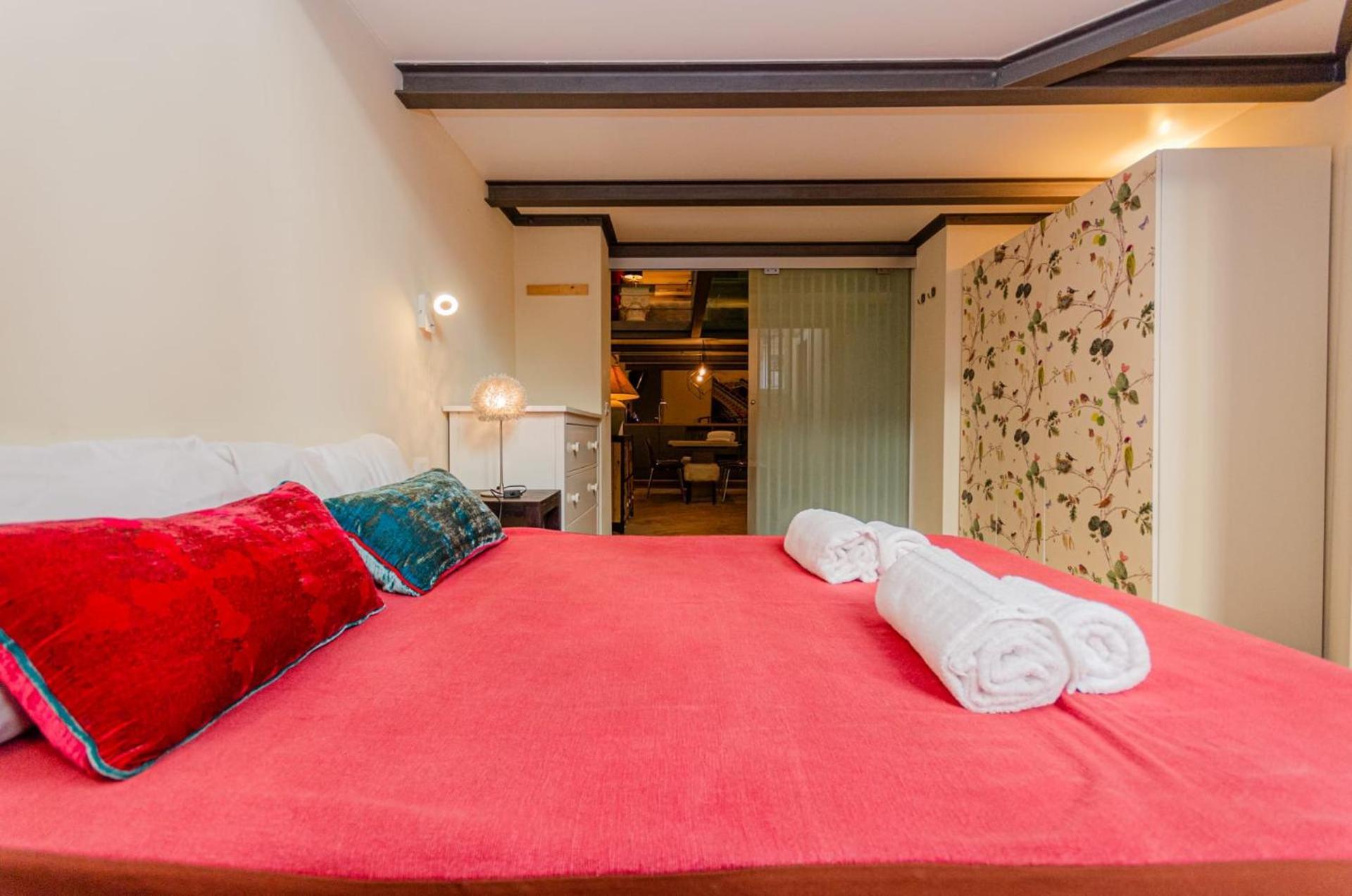 Apartment Luxury 3 Fiat, Ariberto Home, Tra Centro Storico Di E Navigli, Con Spaziosa Jacuzzi *